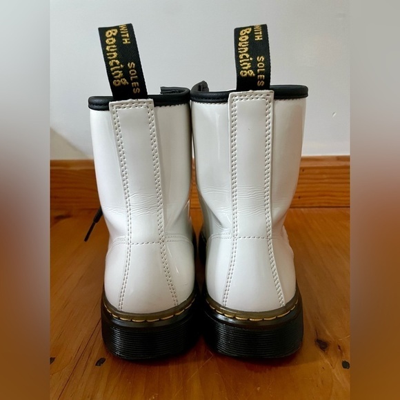 Dr. Martens Women's Zavala Combat Lace Up Boot | Size 6 - Picture 8 of 13